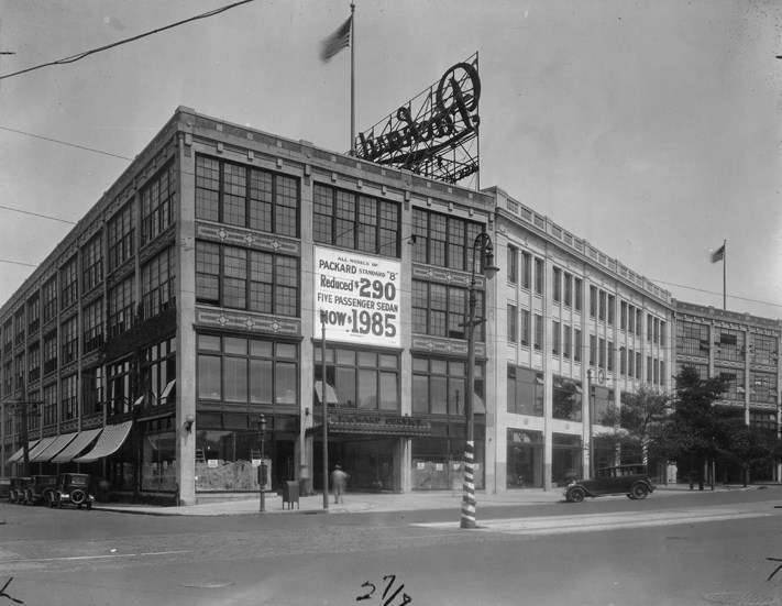1929 PACKARD DEALER BOSTON, MA. Dealer Photos Photo Archive