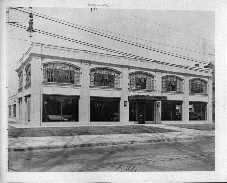 Packard dealership, Bridgeport, Conn., 1928 Dealer Photos Photo