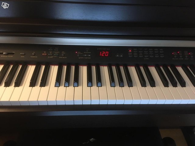 Yamaha Clavinova CLP-230