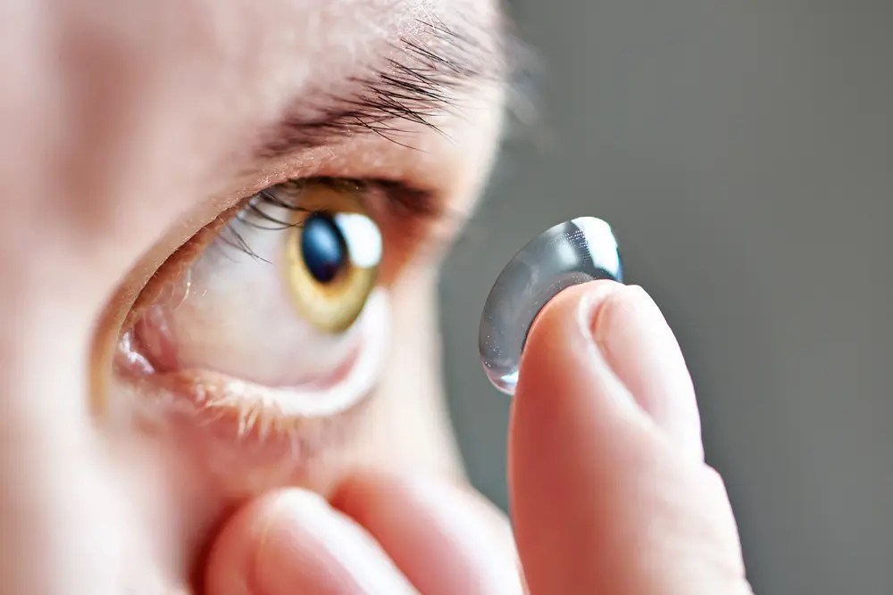 Reverse Nearsightedness With OrthoK Contact Lenses