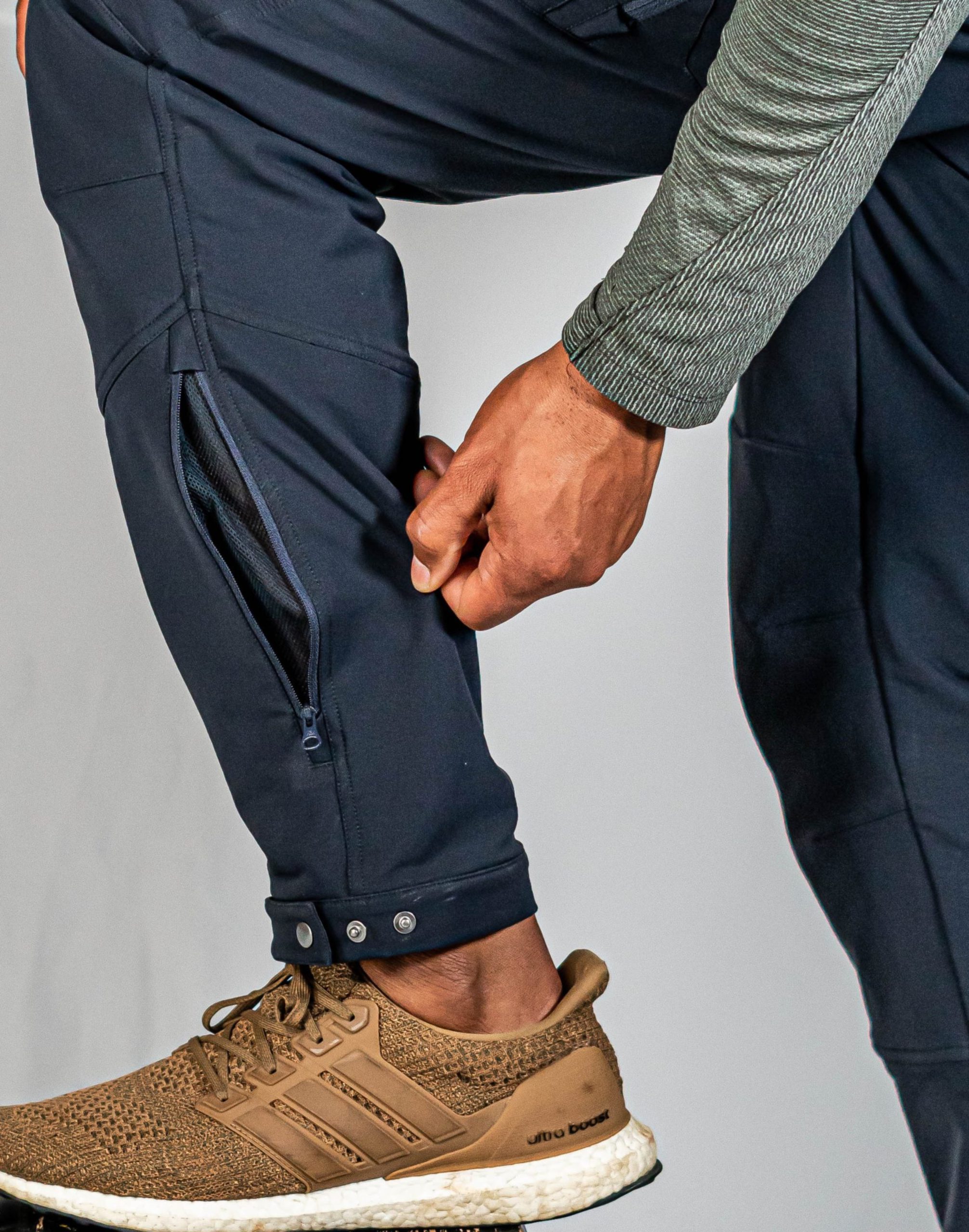 Men's lightweight travel pants