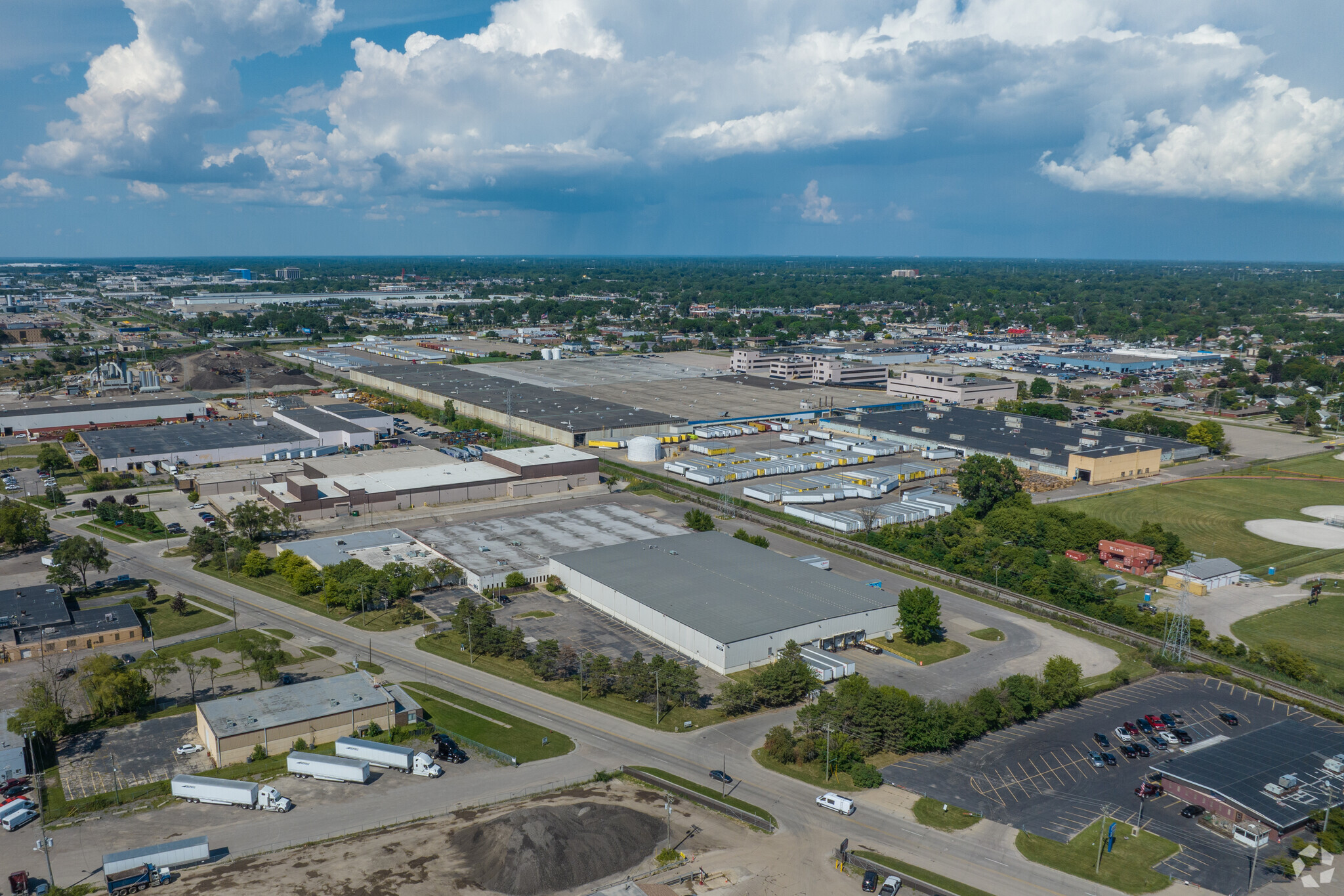 P.A. Commercial Brokers 6.4M Sale of 133,332 SF Warehouse/Distribution