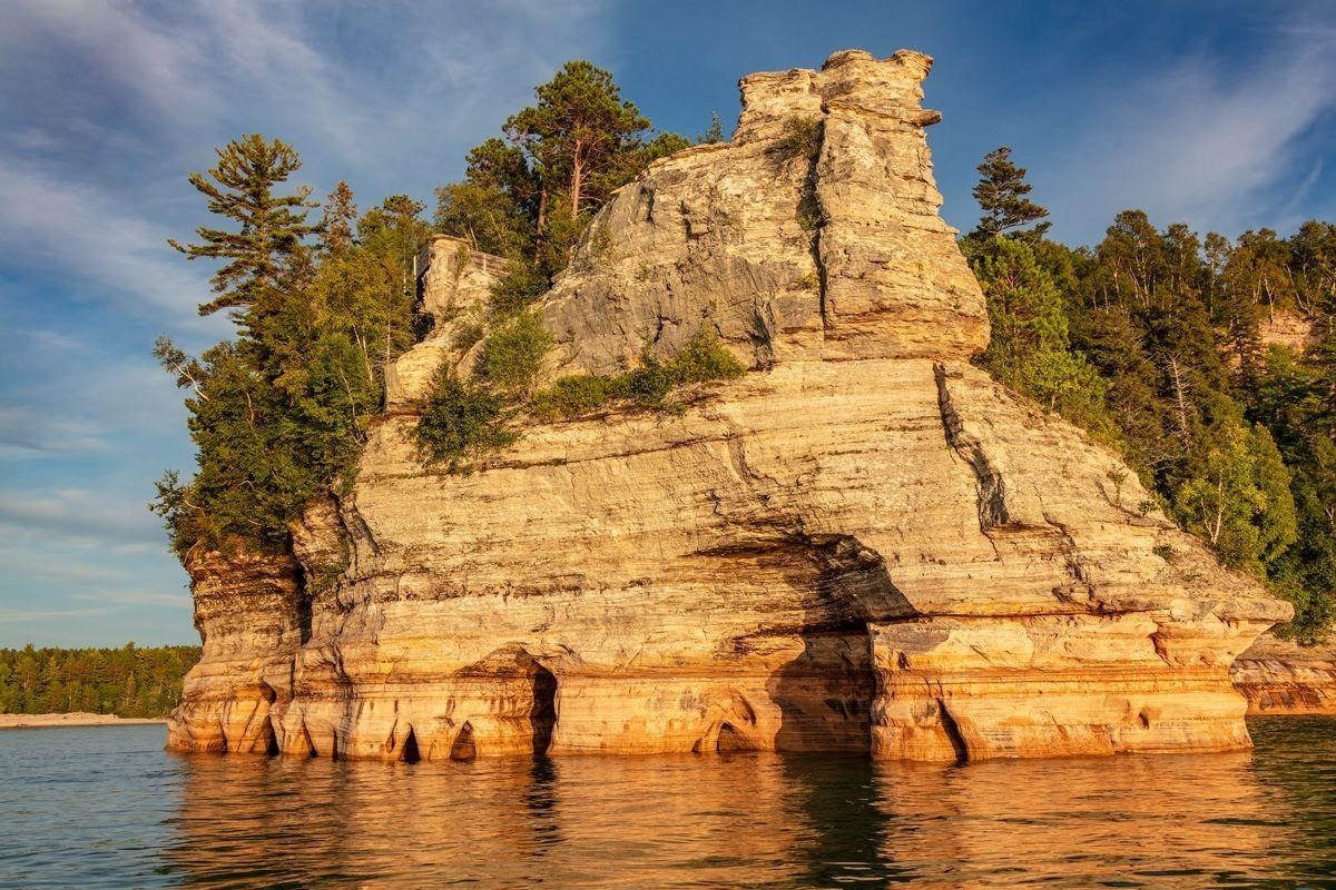  Pictured Rocks Kayaking