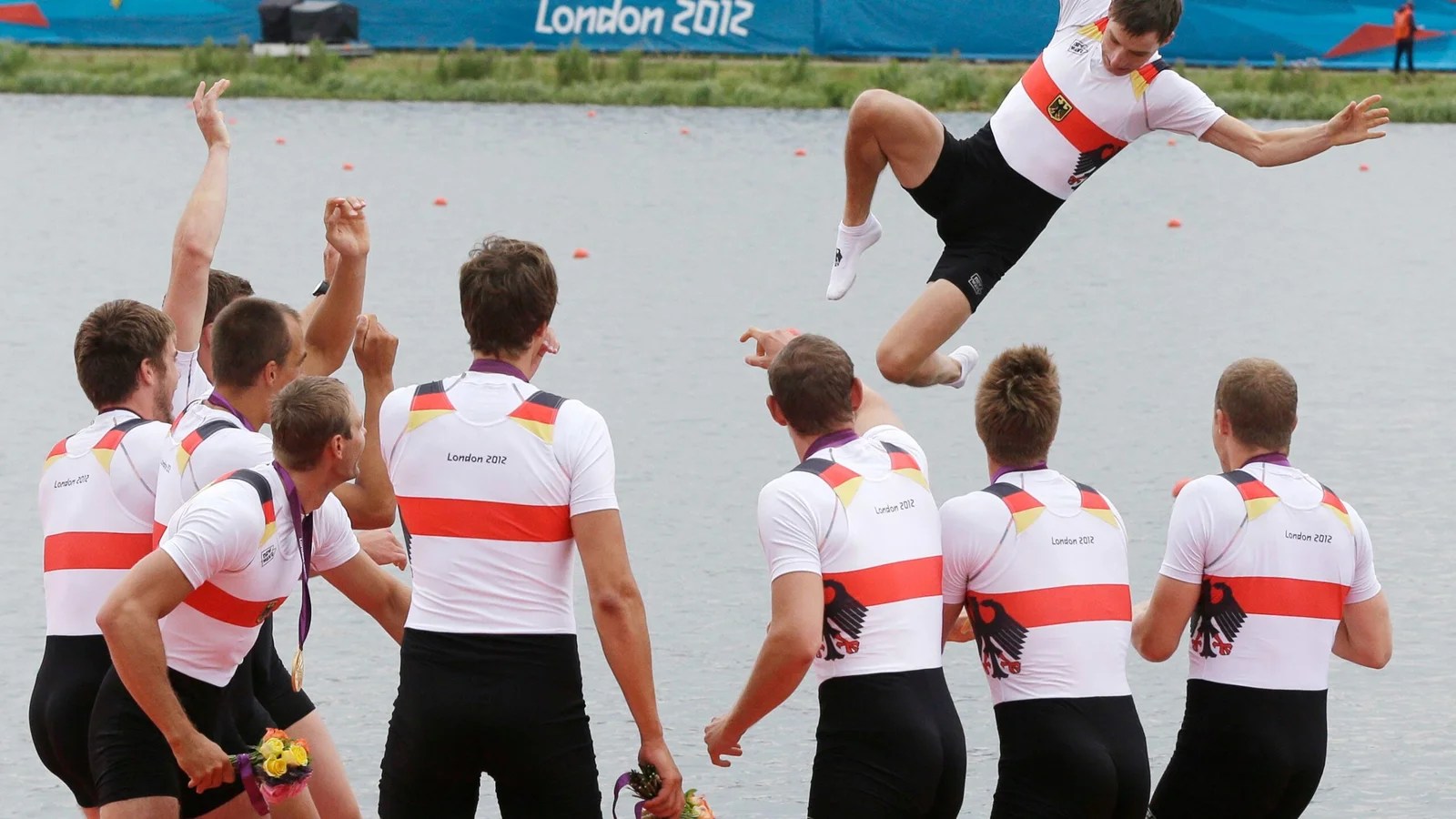 What Does a Cox Say to Rowers? paddlespoint