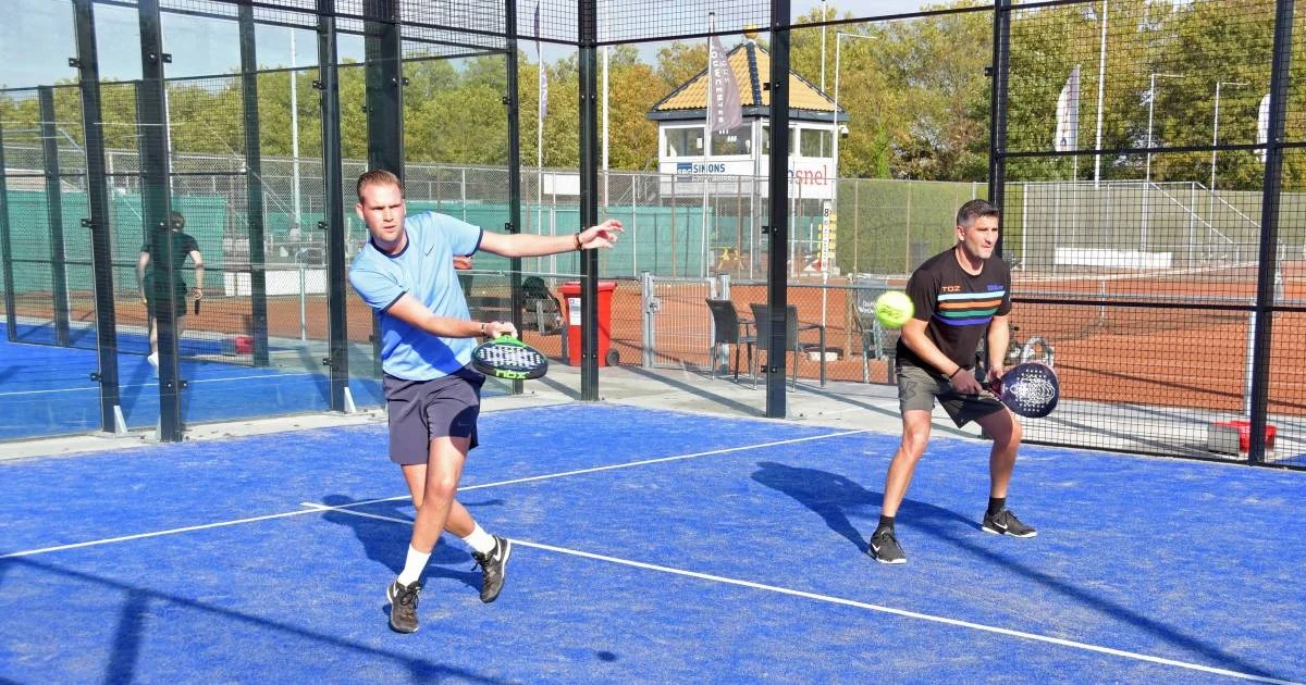 Best Padel Racket for Intermediate Players PADEL TENNIS WORLD