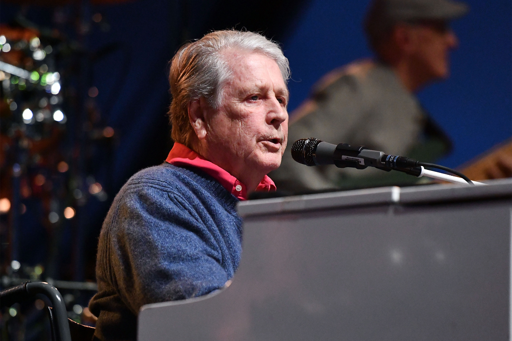 Brian Wilson postpones tour for mental health reasons(011)