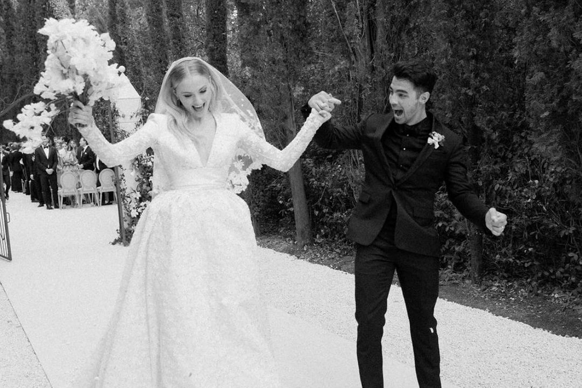 Sophie Turner, Joe Jonas share neverbeforeseen wedding photos