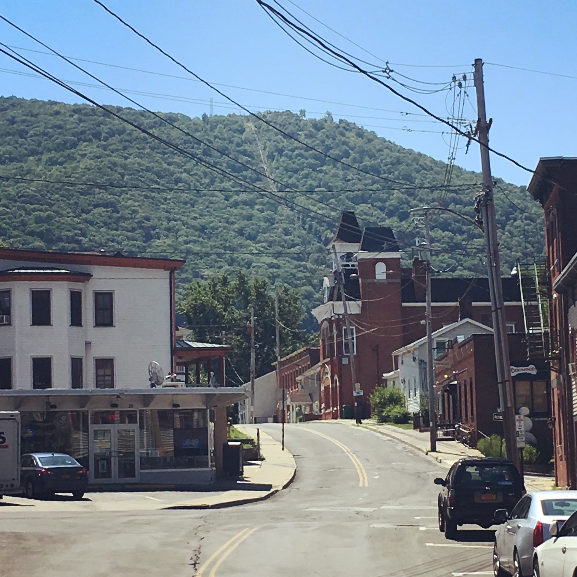 Ann McBrideAlayon Hudson River Line Realty amNewYork