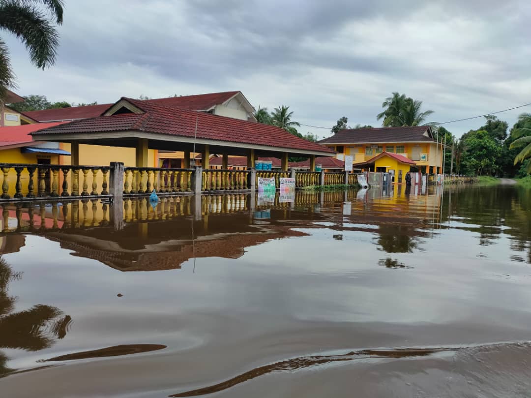 Paras Air Sungai Pahang Lima sungai di 4 negeri di tahap