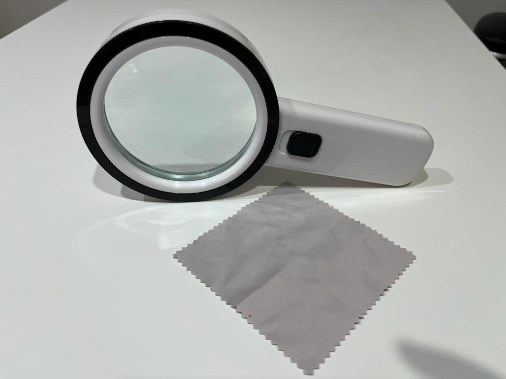Magnifying glass Paint For Life