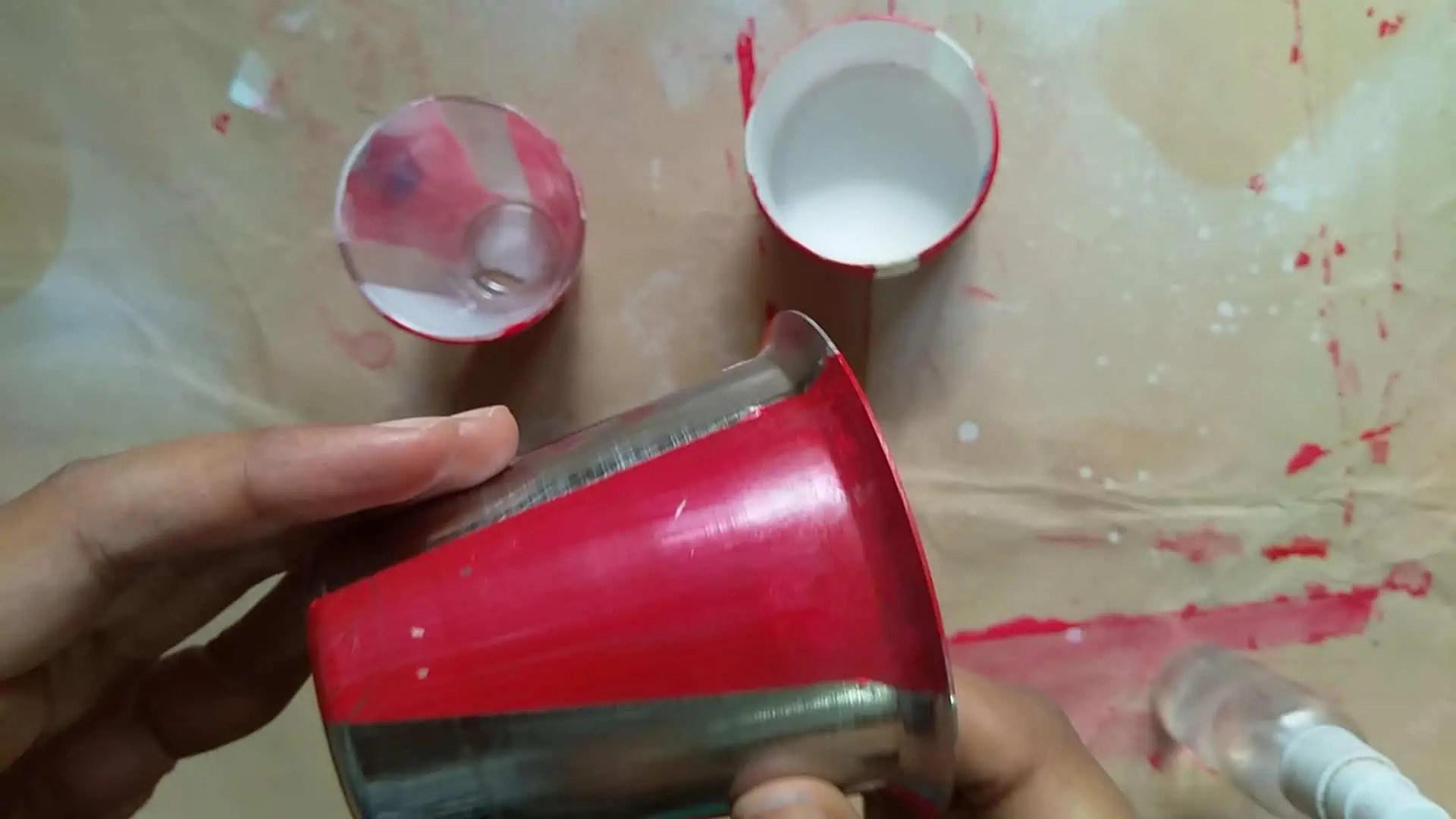 A complete guide on sticking acrylic paint on metal
