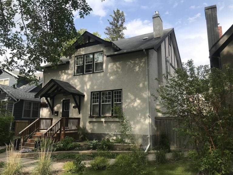 How Cold Weather Affects Your Exterior Paint Pinnacle Painting and Decorating