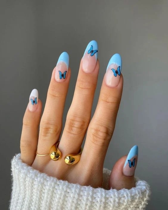 10 Stunning Blue and Black Nail Designs To Try (2024)