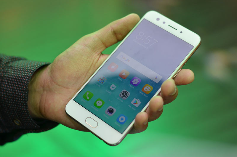 OPPO Kick Starts F3 First Sale in Pakistan with Events in Lahore