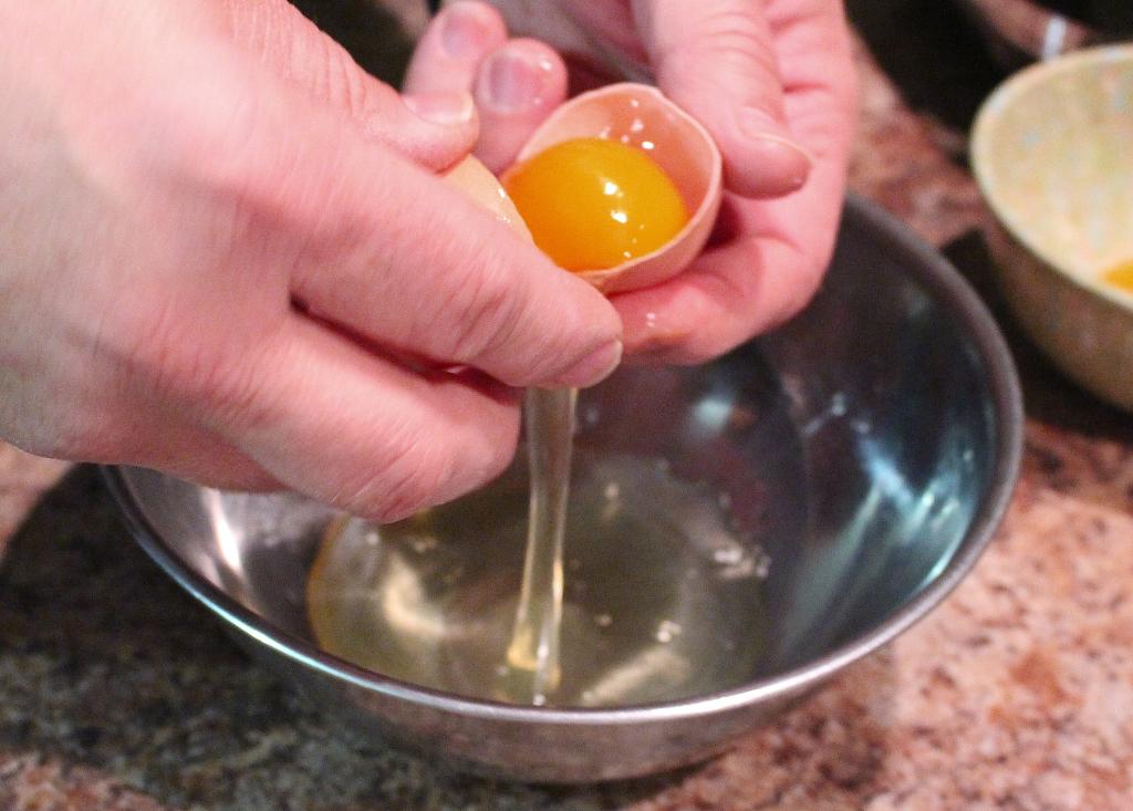 5 separating egg yolks