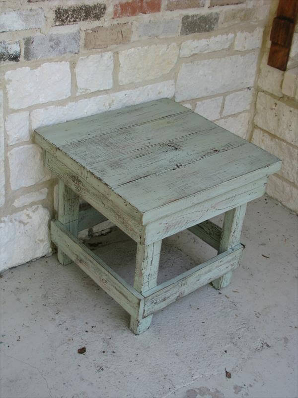 DIY Rustic Pallet End Table Pallet Furniture DIY