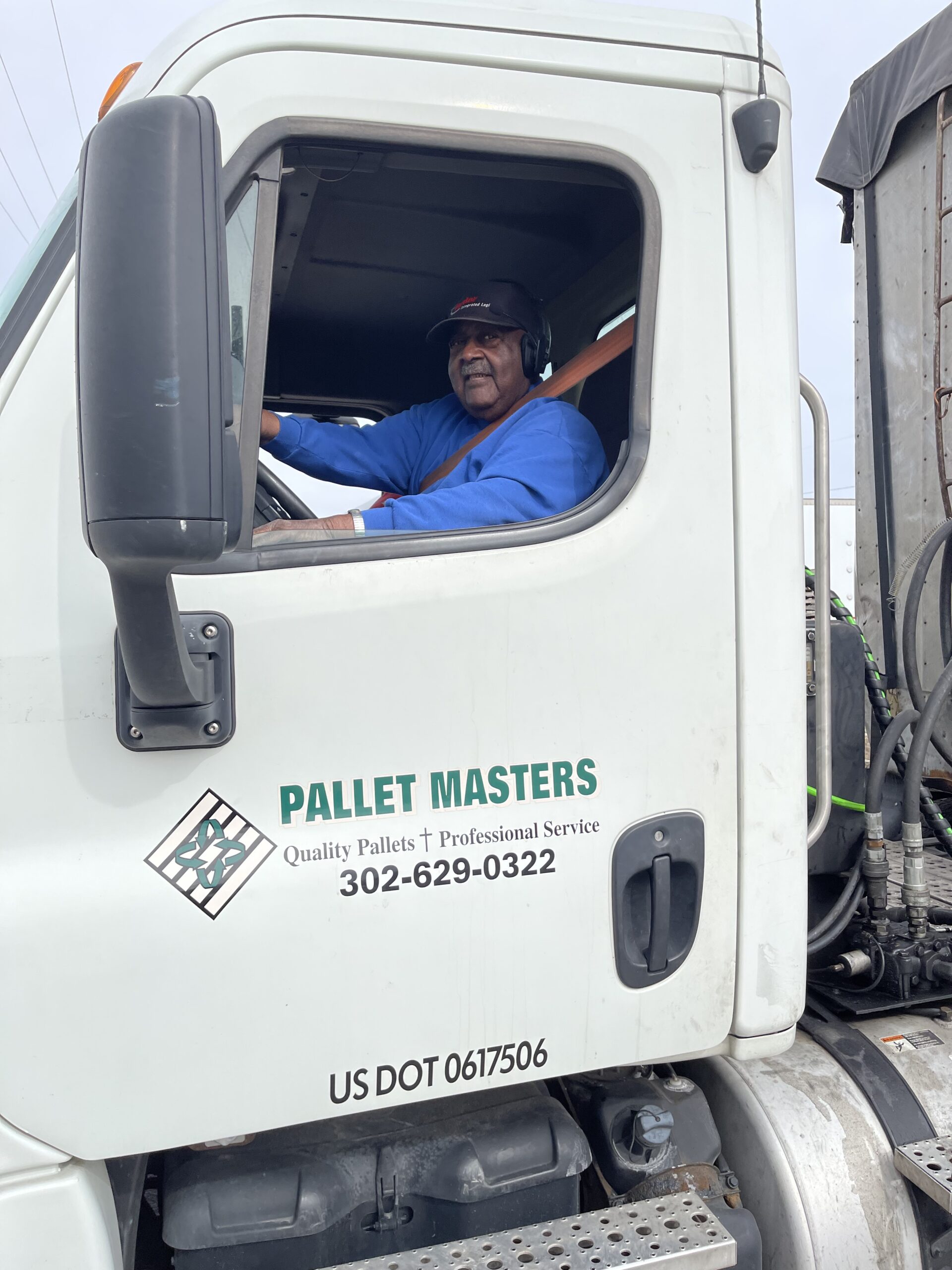 We Buy Pallets to Pallet Masters