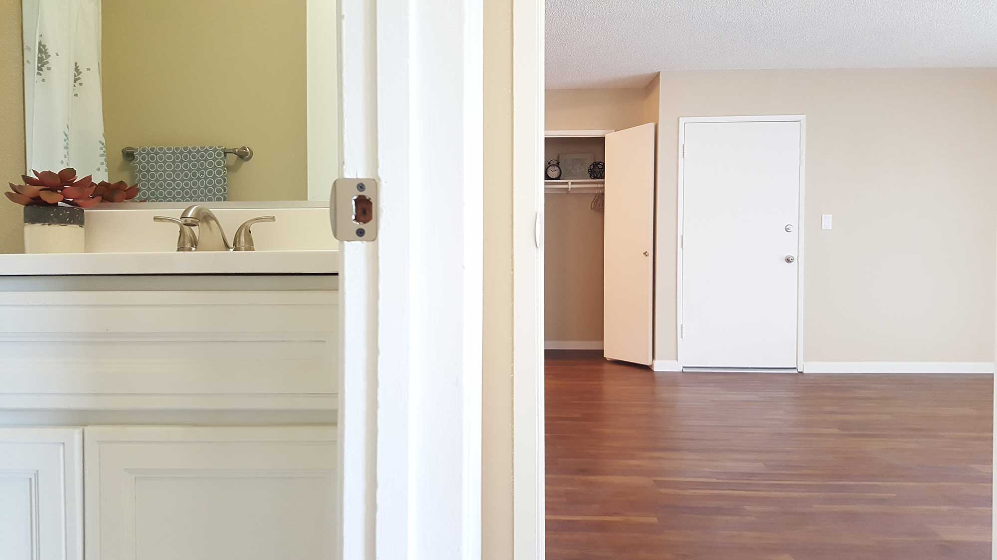 Features and Photos of Palma Imperial Apartments, Downey, Ca