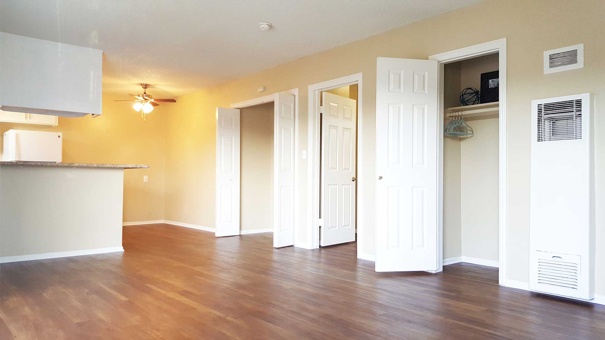 Features and Photos of Palma Imperial Apartments, Downey, Ca