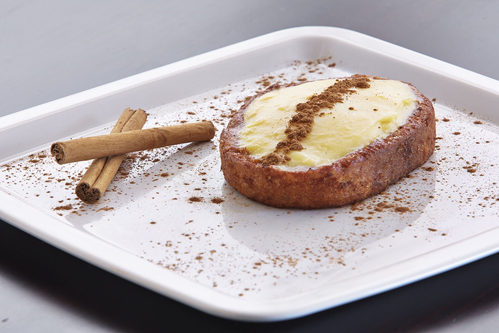 TORRIJAS CON CREMA PASTELERA Panificadora de Alcalá