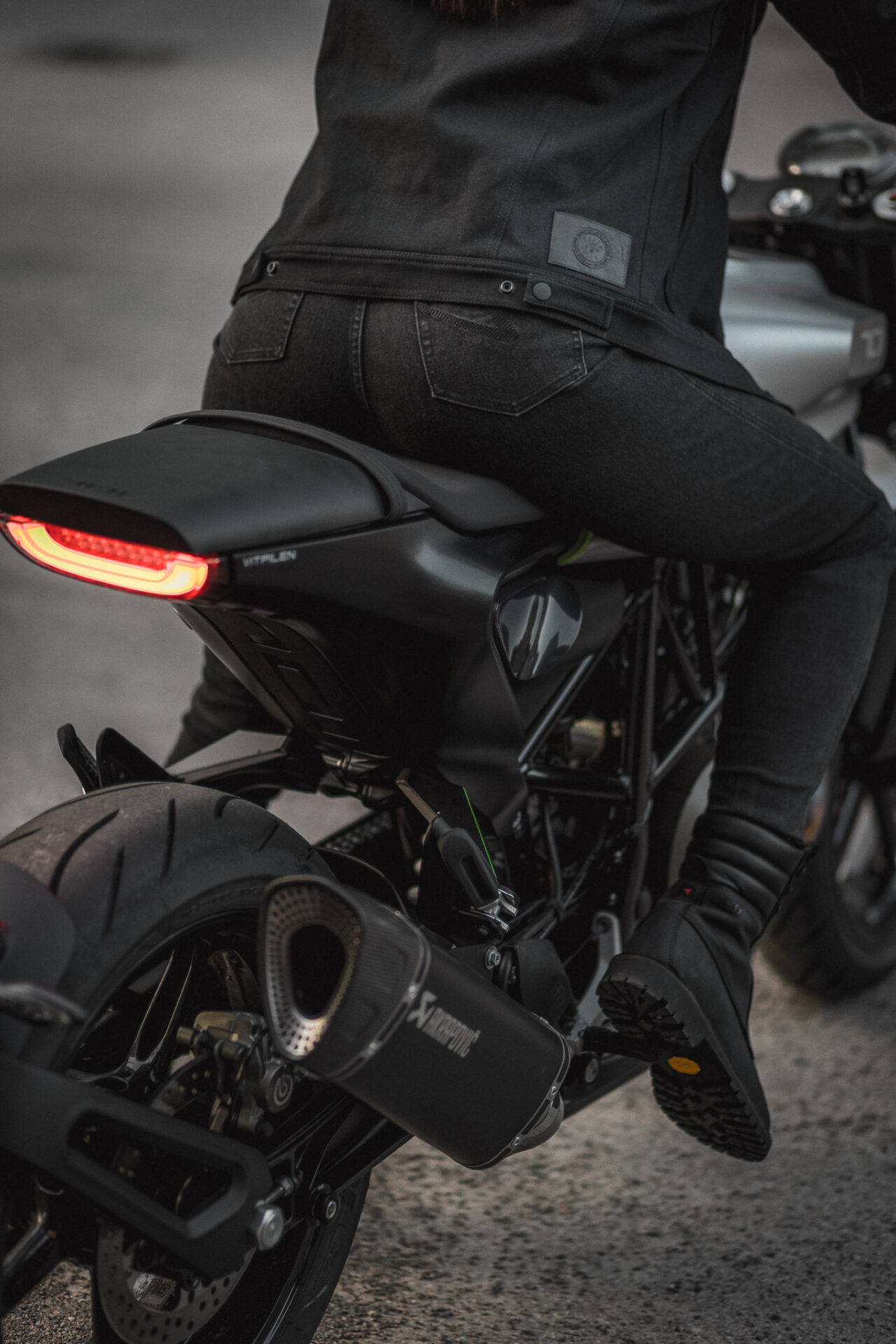 Pando Moto ENGINEERED BY RIDERSBest Motorcycle Accessories For