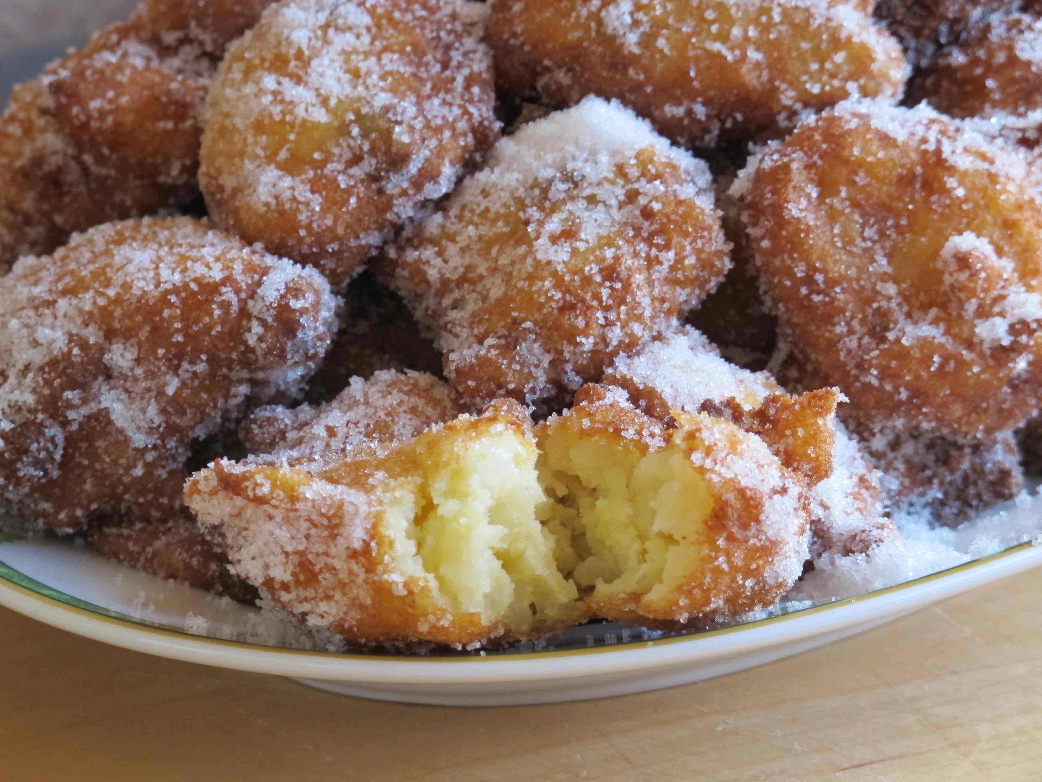 Ammazza! 15+  Fatti su  Frittelle Di Riso Con Crema: Spolverate le vostre frittelle di carnevale alla crema con.
