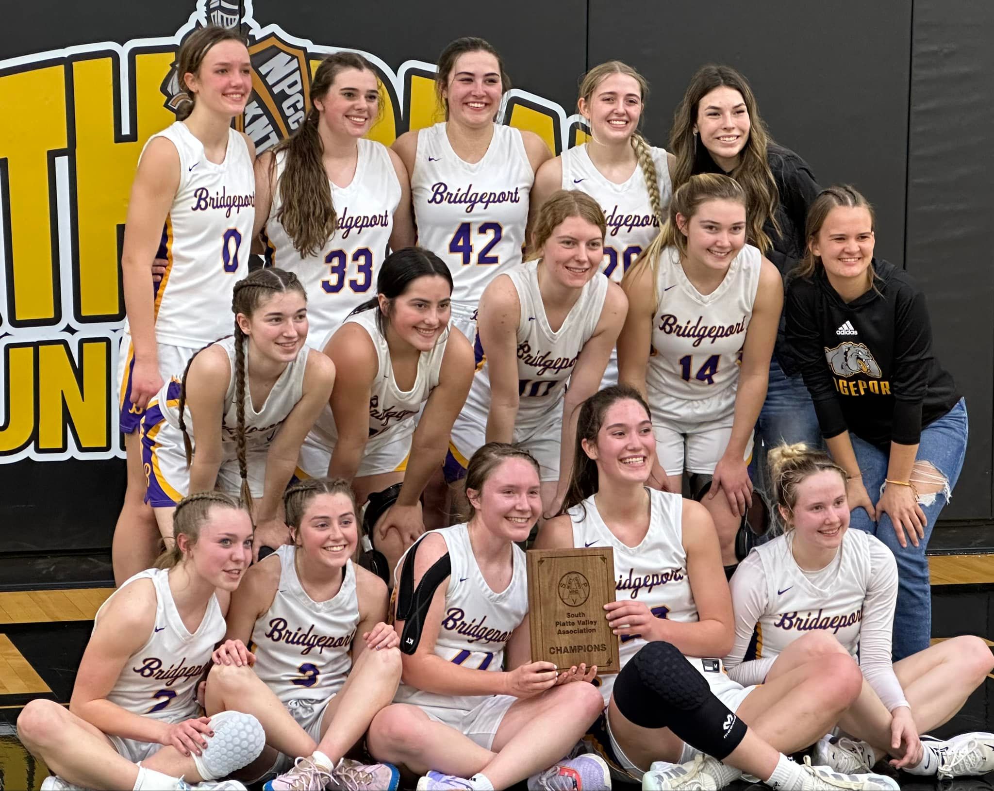 LoomisGoltl scores schoolrecord 40 points, Bridgeport claims SPVA