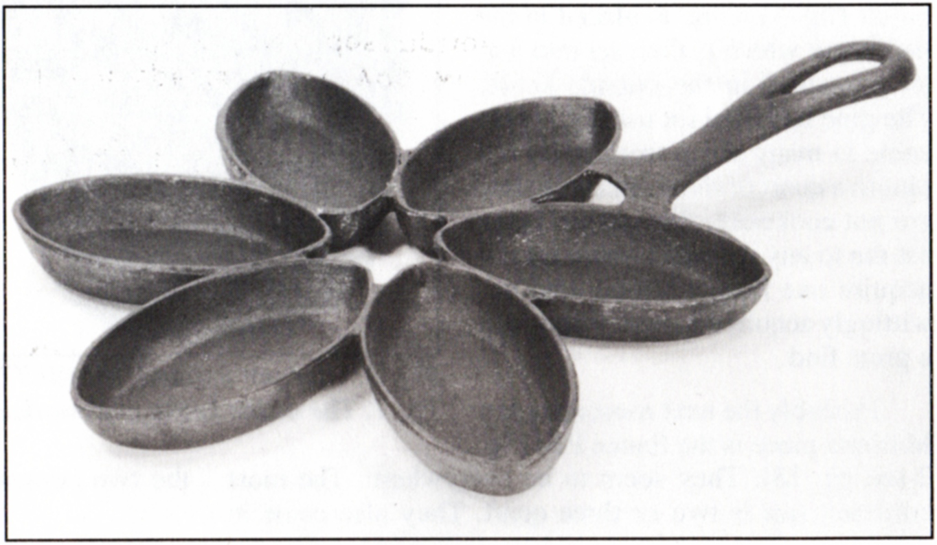 Handled Cast Iron Gem Pan modeled after the Waterman 4