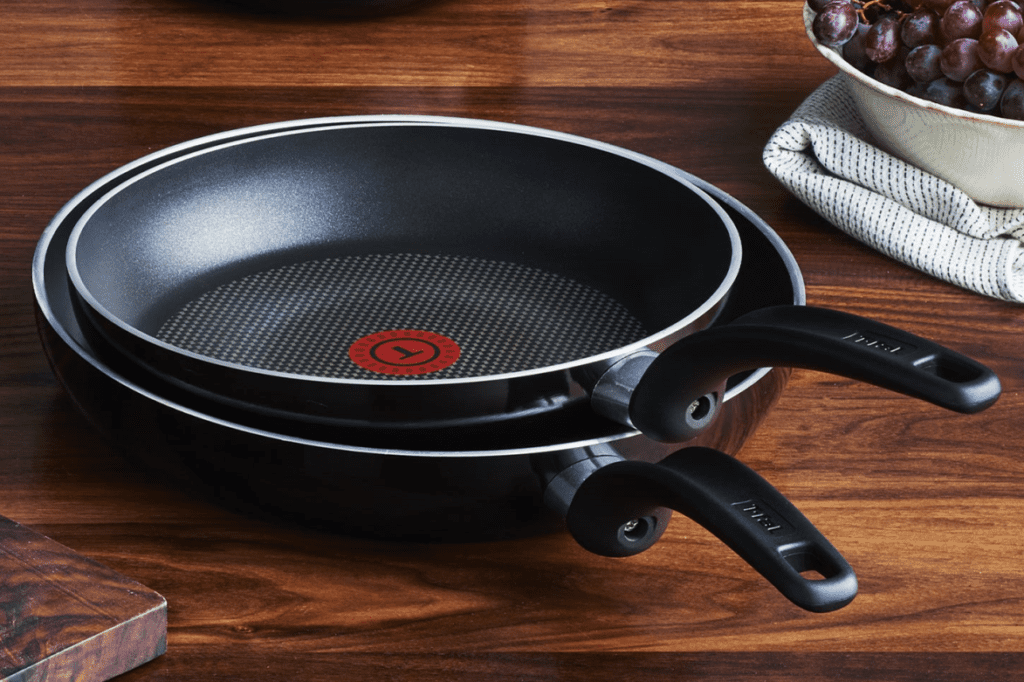 TFal vs Calphalon Cookware Which Should You Get?
