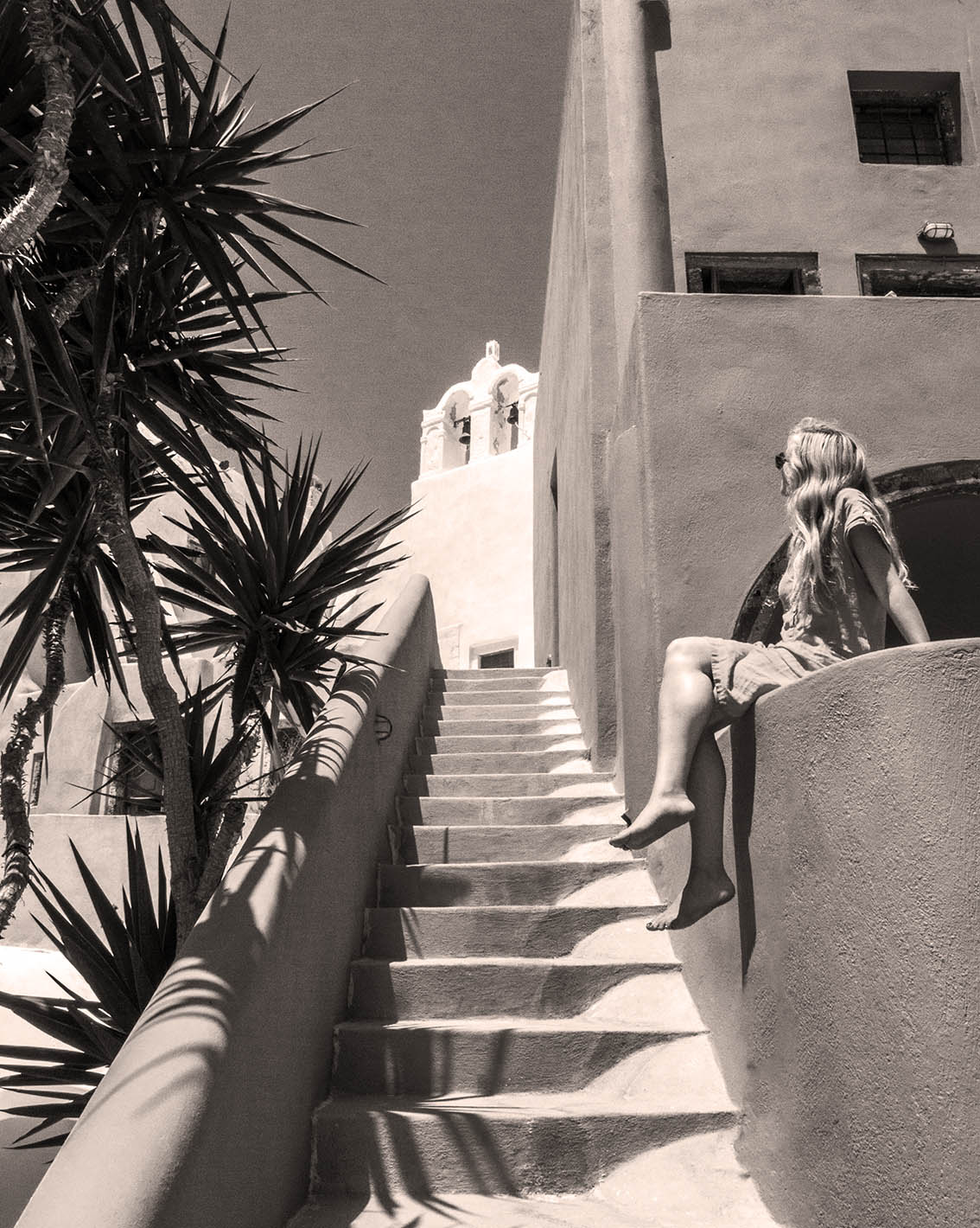 terracotta cave house,oia santorini Panos Barous Hire a