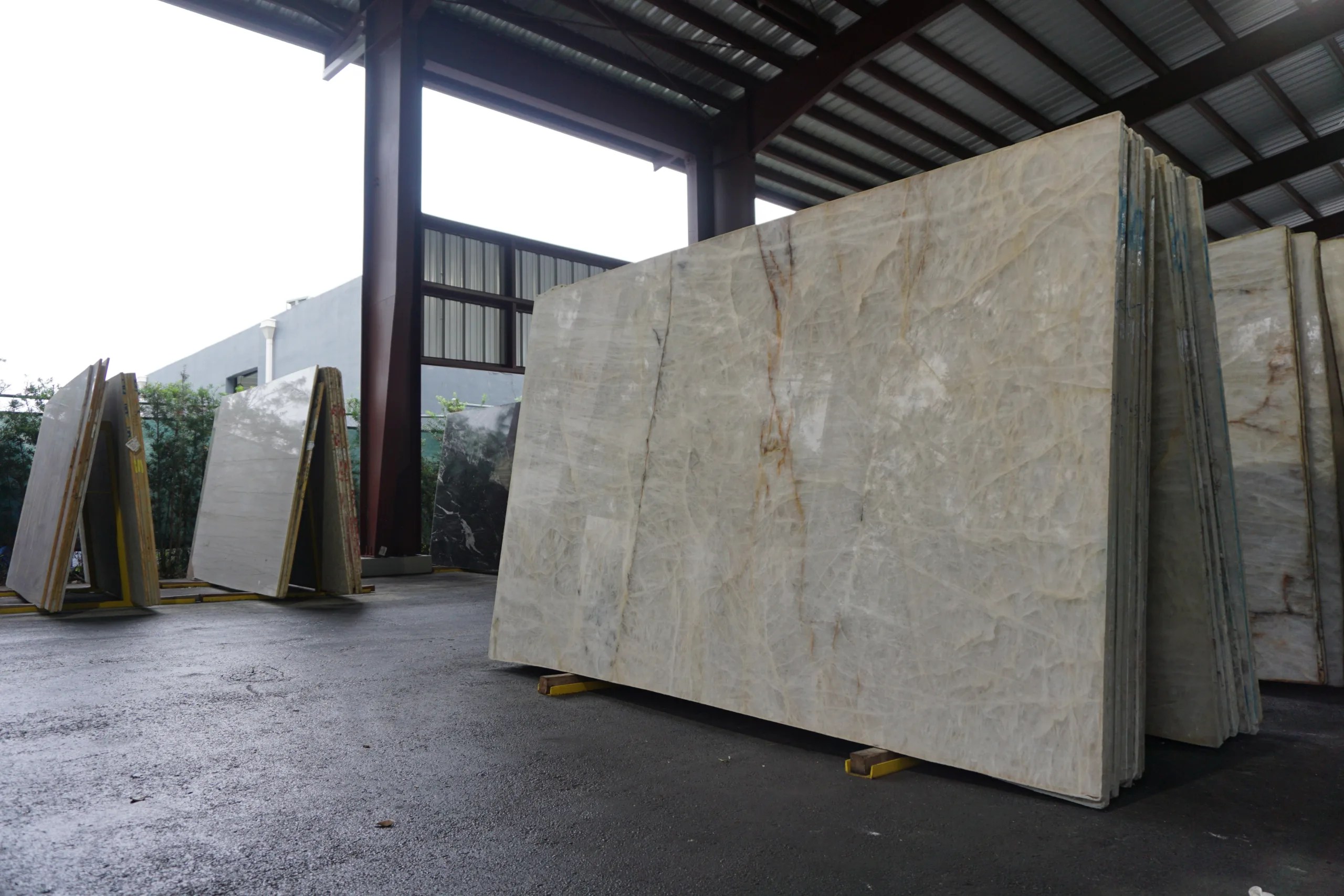 The Appeal of Quartzite Countertops for Luxury Kitchens