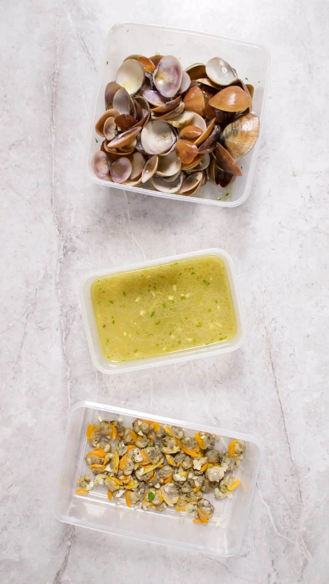 The Best Way To Reheat Steamed Clams [I Test 4 Methods]