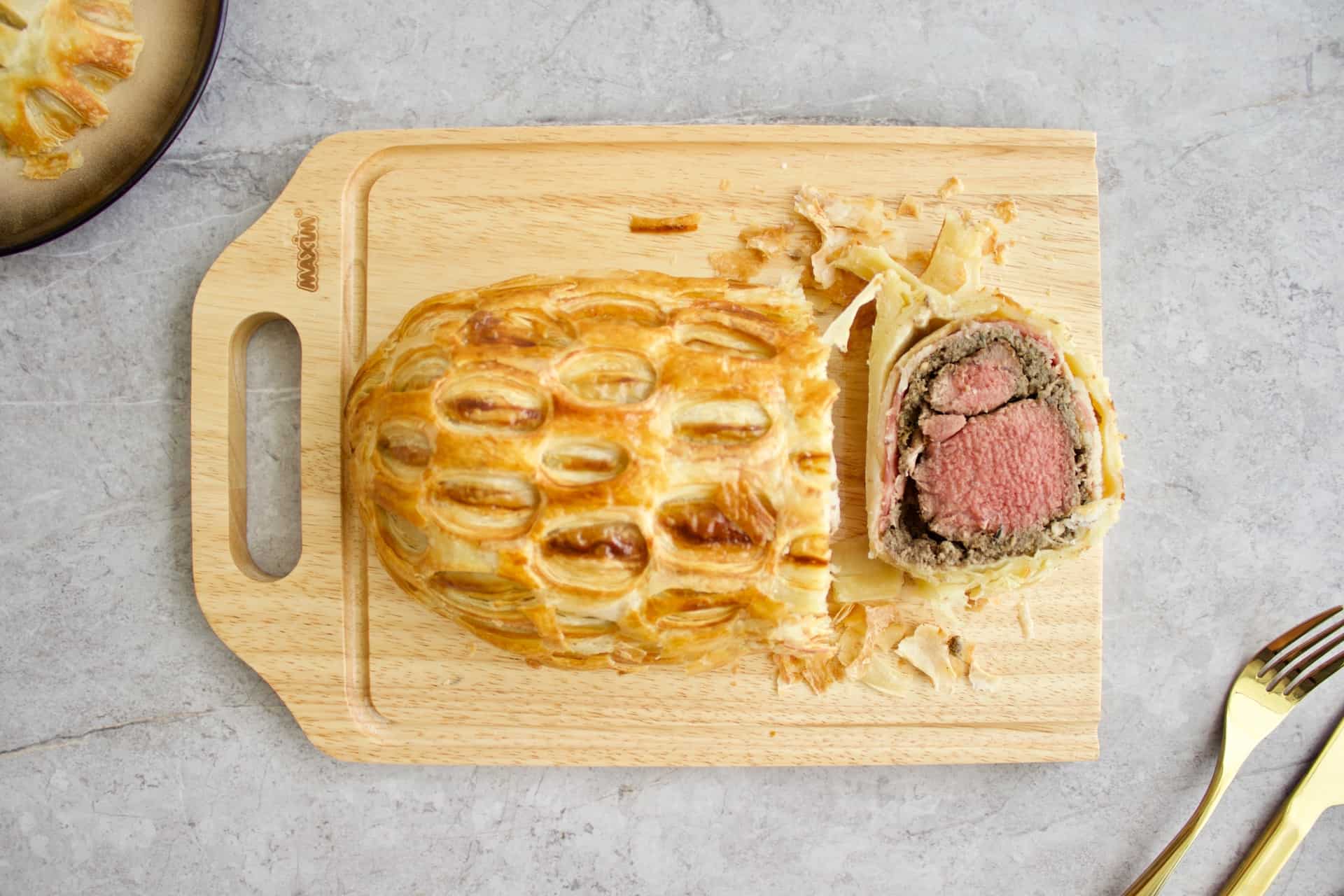How To Reheat Beef Wellington I Test 5 Methods [Pics]