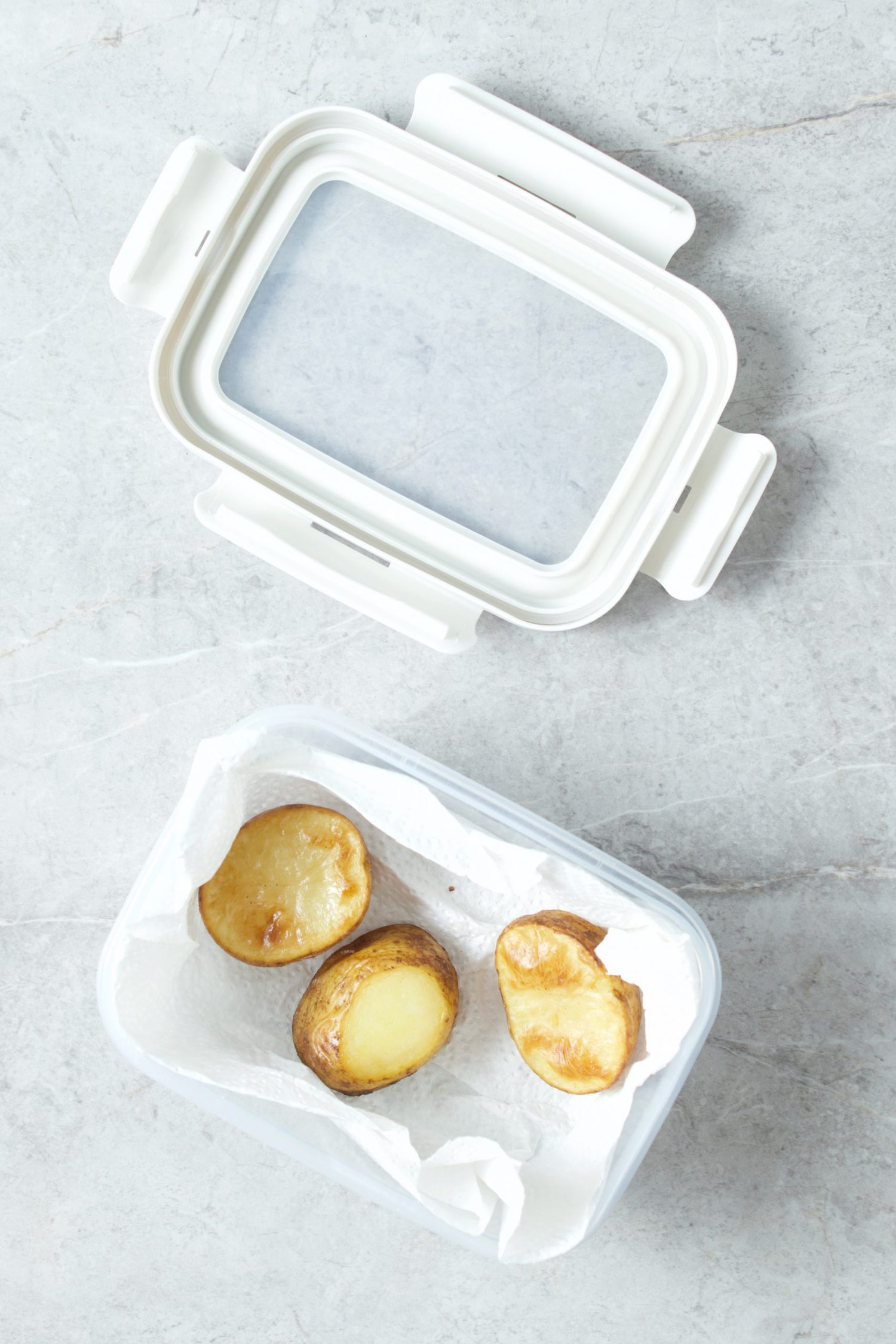 How To Reheat Roast Potatoes I Test 4 Methods [Pics]