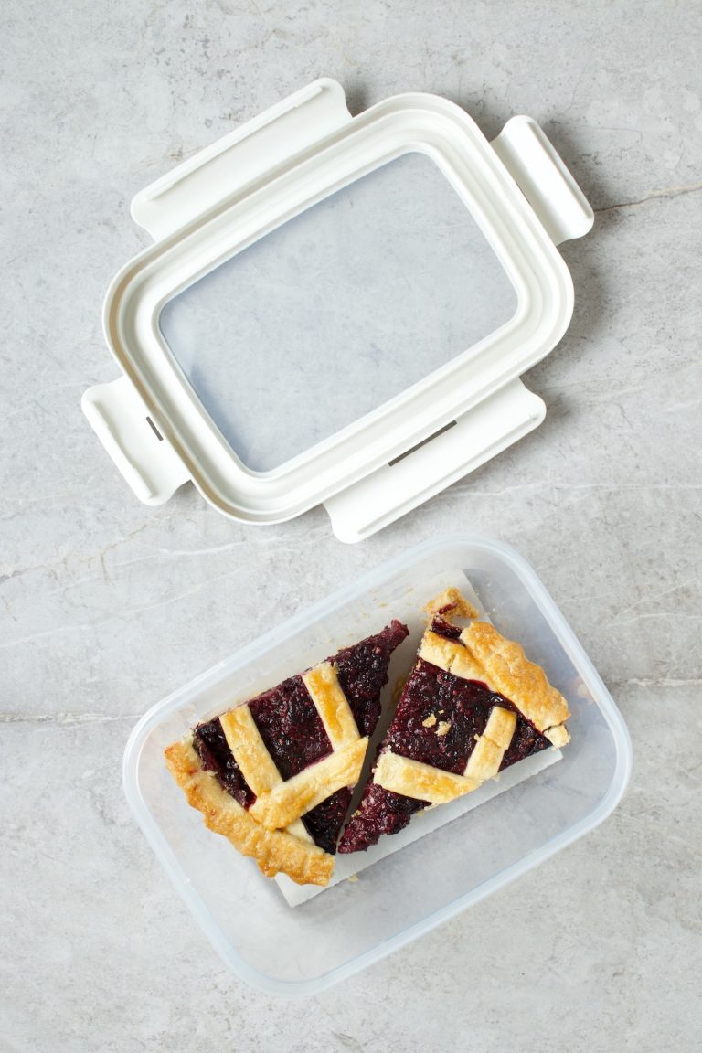 How To Reheat Fruit Pie I Test 4 Methods [Pics] Pantry & Larder