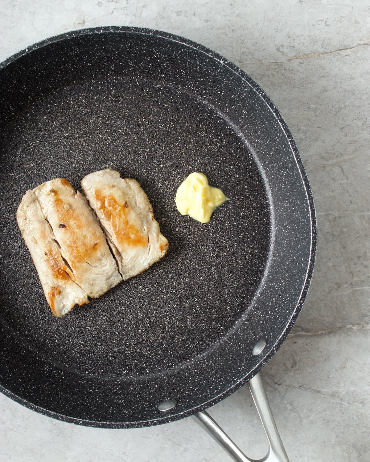 Exactly How To Reheat Mahi Mahi I Test 5 Methods [Pics] Pantry & Larder