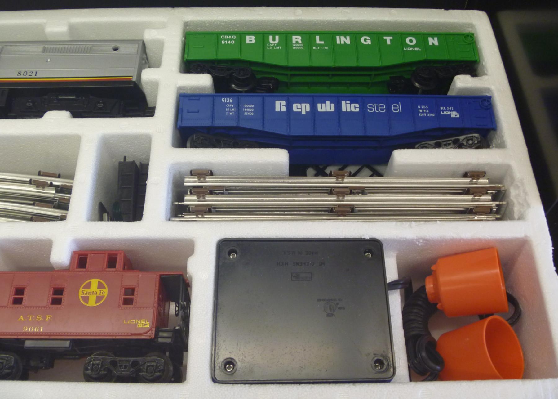 Train Sets Santa Fe Double Diesel Papa Ben's Train Place