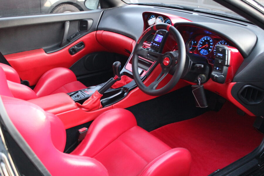 z32 2シーター/ノーマルルーフ/ツインターボ/5速マニュアルのカスタム仕様を紹介 Paperwave