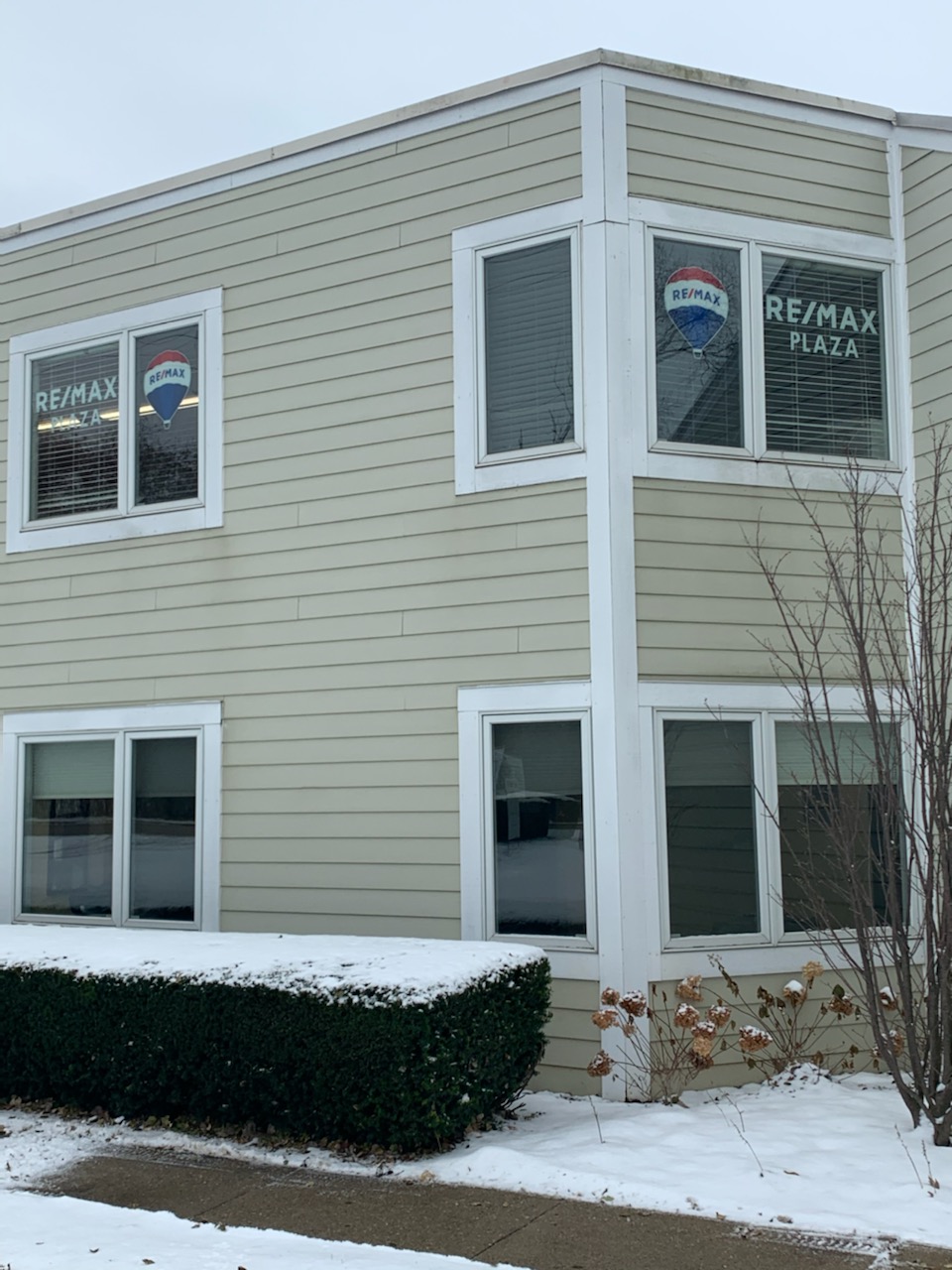 Wauconda, IL RE/MAX Plaza