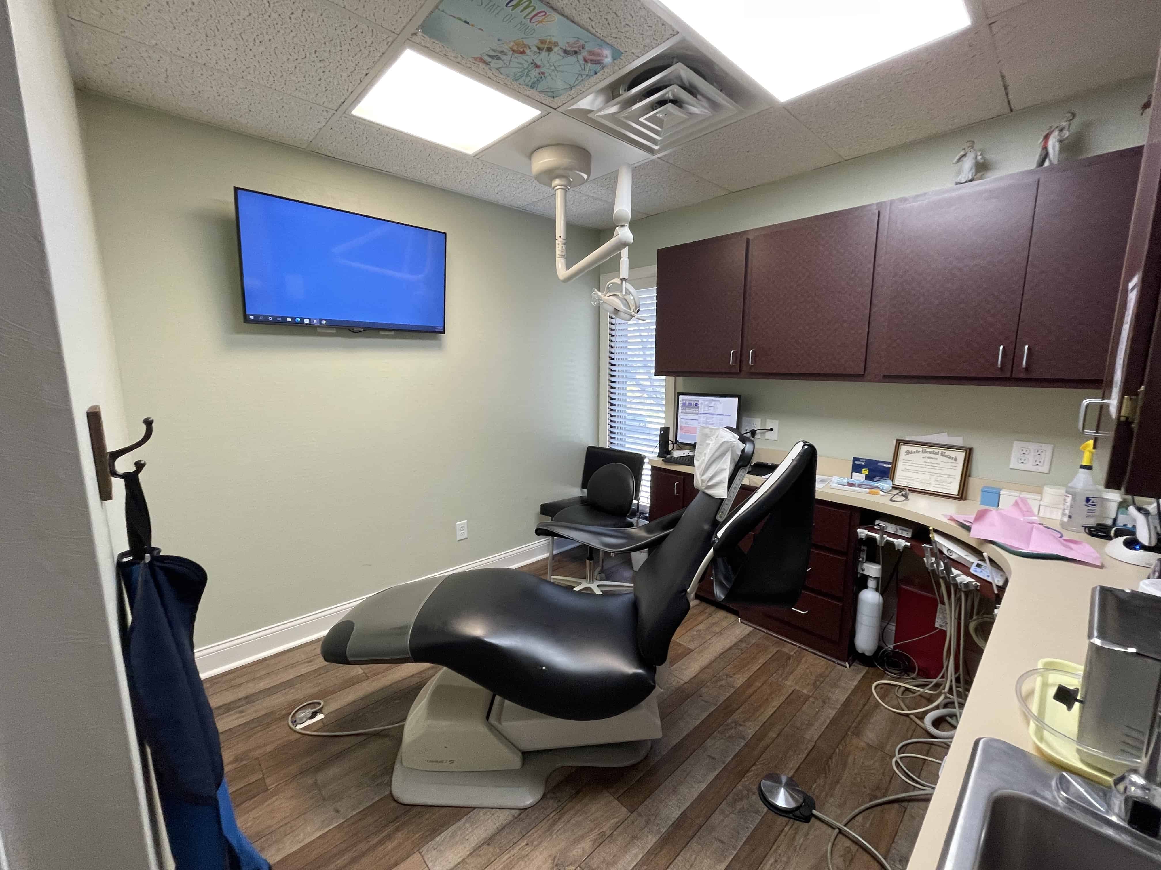 FOR SALE FULLY OCCUPIED NNN INVESTMENT PROPERTY Pappas Realty Co.