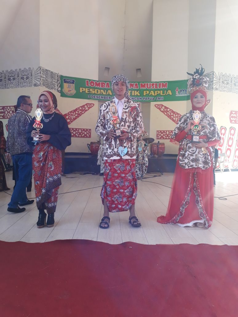 Anjungan Papua di TMII Selenggarakan Lomba Kreasi Busana Muslim Batik Papua  – Papua Bangkit