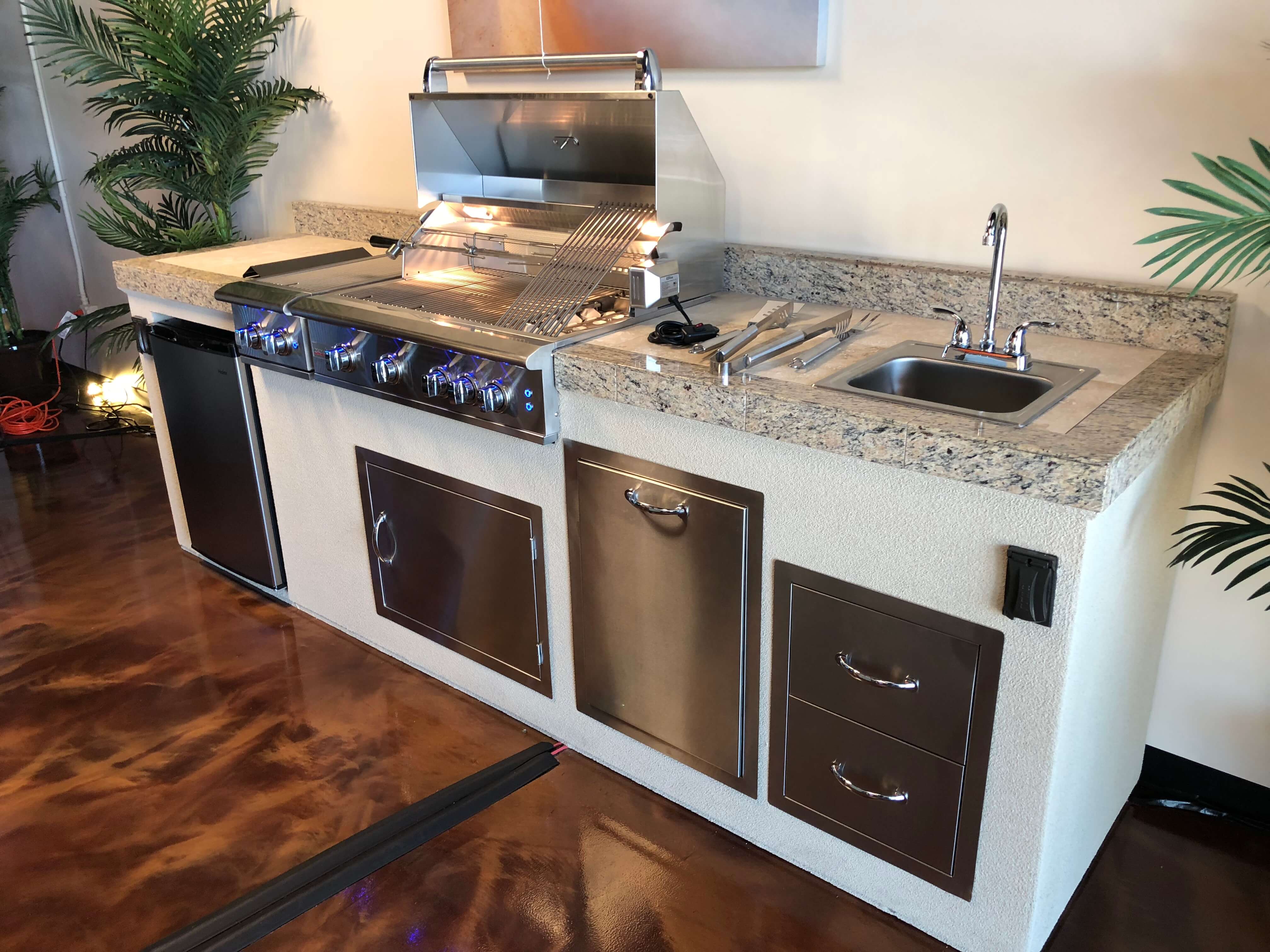 Paradise Grills Direct Outdoor Kitchens Windermere Showroom