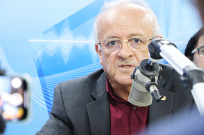 Na BandNews FM, Branco Mendes anuncia disputa por vaga de conselheiro do TCE-PB