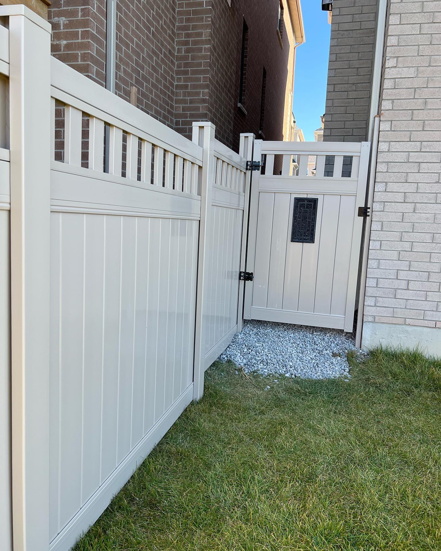 Vinyl Fence Maintenance Tips Parallel Railings