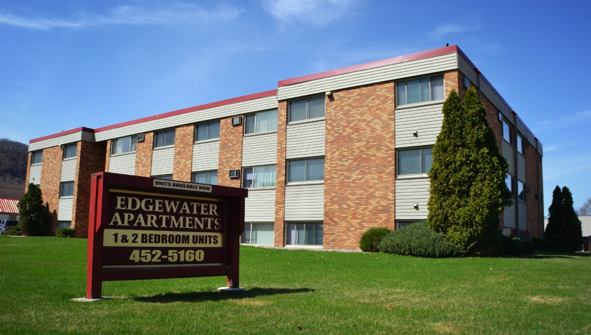 Edgewater Apartments Paramark Real Estate