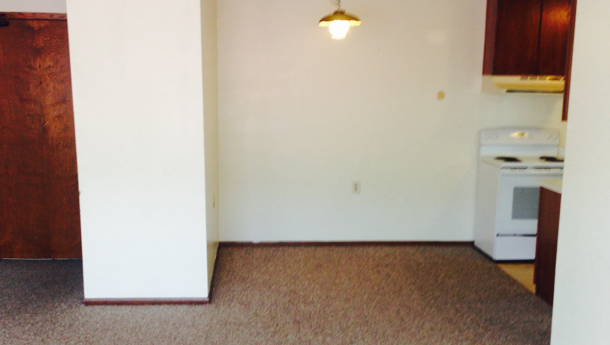 Edgewater Apartments Paramark Real Estate