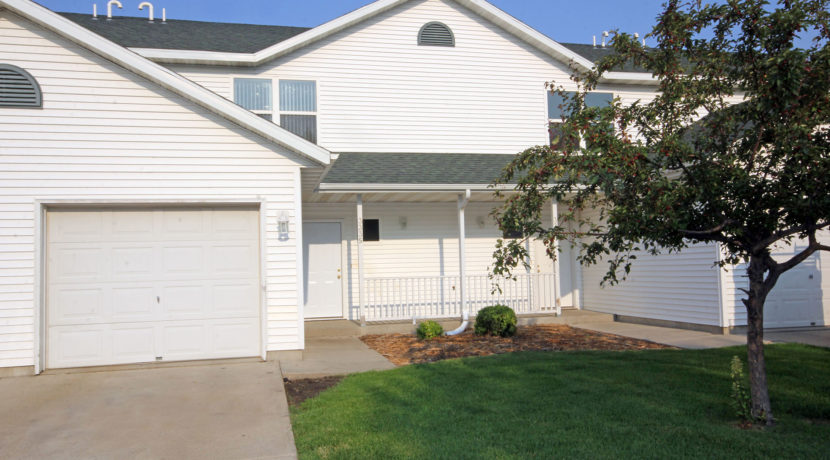 Moorhead Townhomes Paramark Real Estate