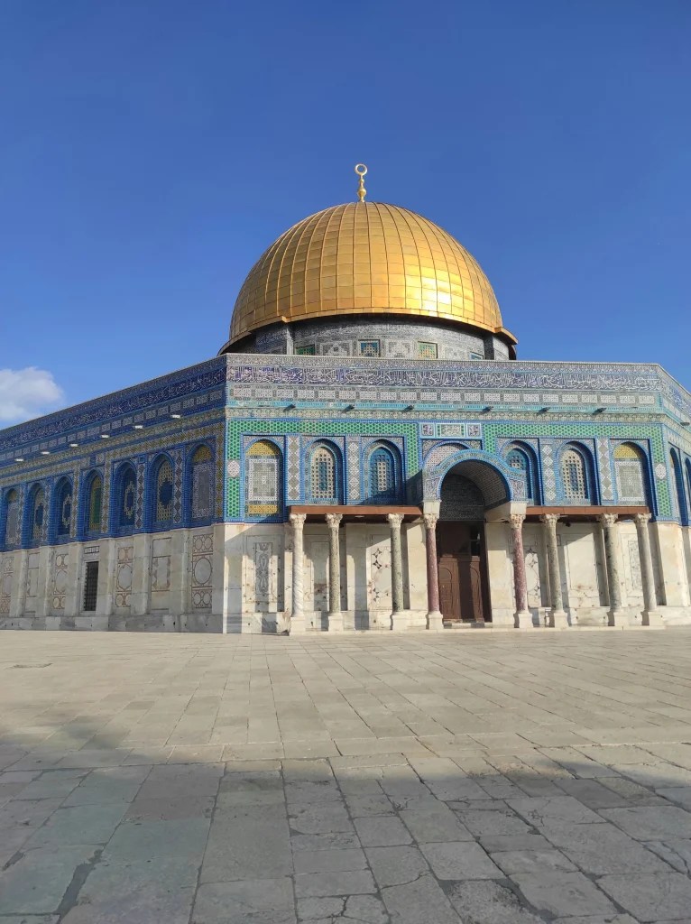 Evolution and Key Features of Byzantine Architecture