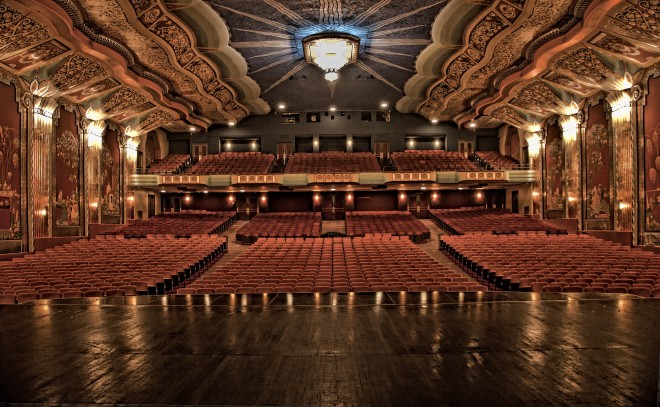 About The Paramount Theatre Aurora, IL