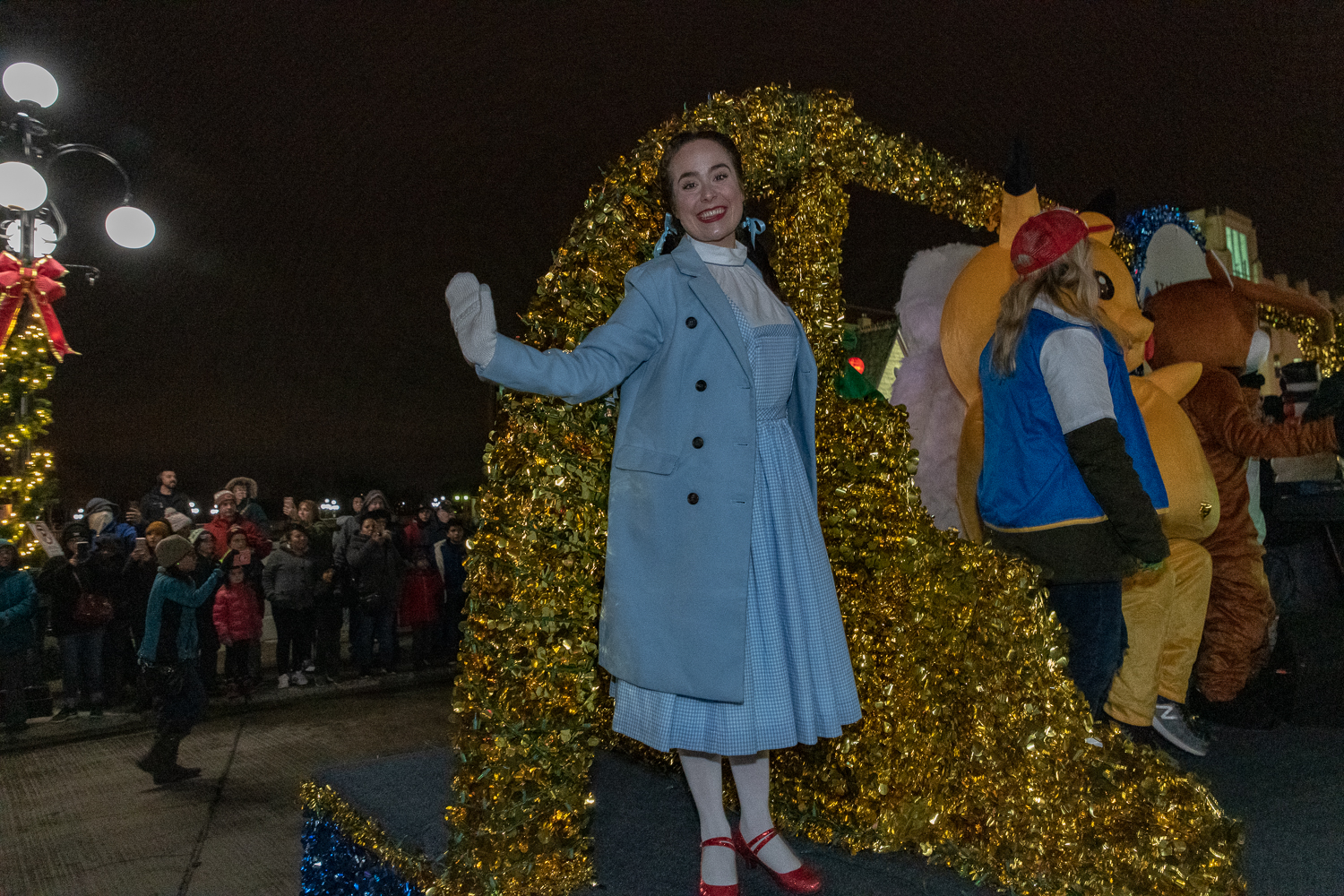 wizard of oz festival 2023 illinois Aurora’s Winter Lights Parade 2019 Paramount Theatre